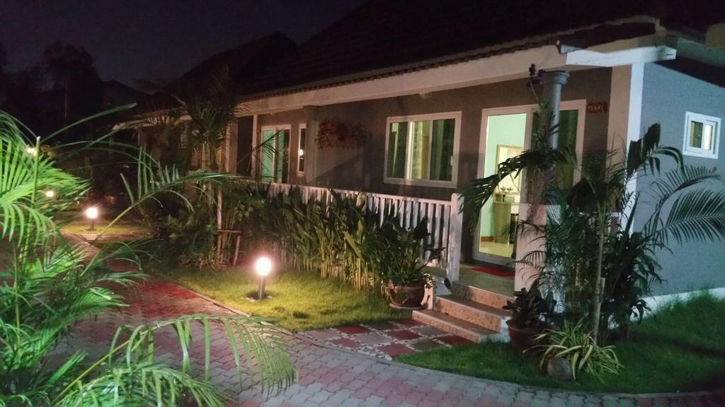 Baan Penny Otel Phra Nakhon Si Ayutthaya Dış mekan fotoğraf