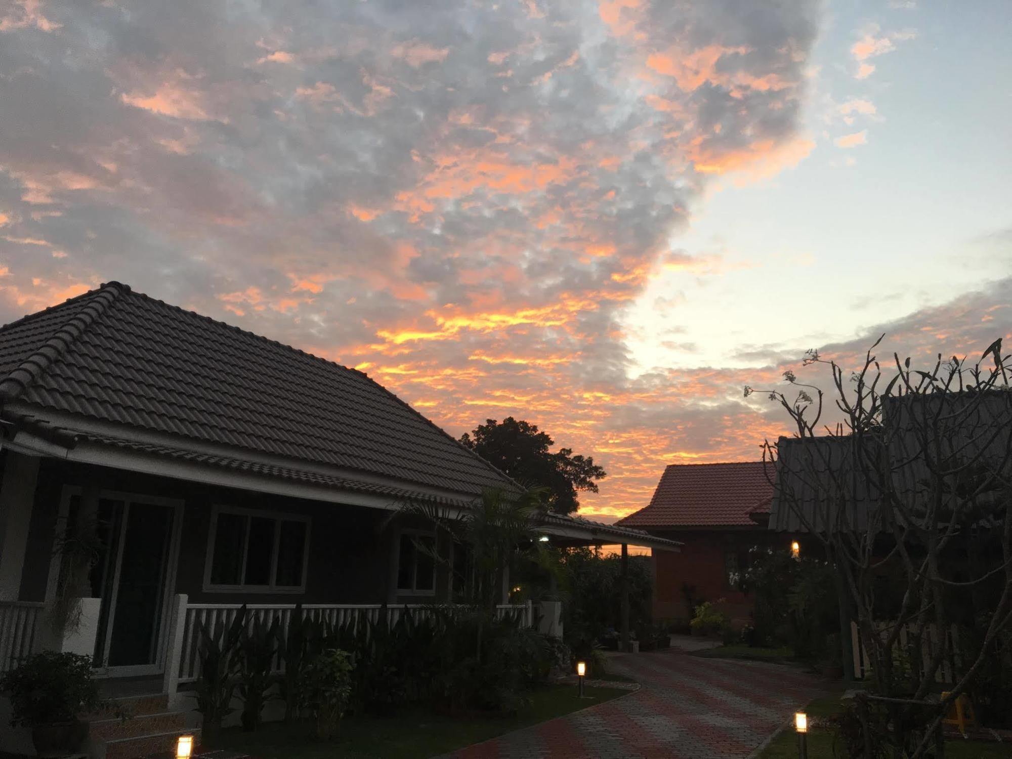 Baan Penny Otel Phra Nakhon Si Ayutthaya Dış mekan fotoğraf