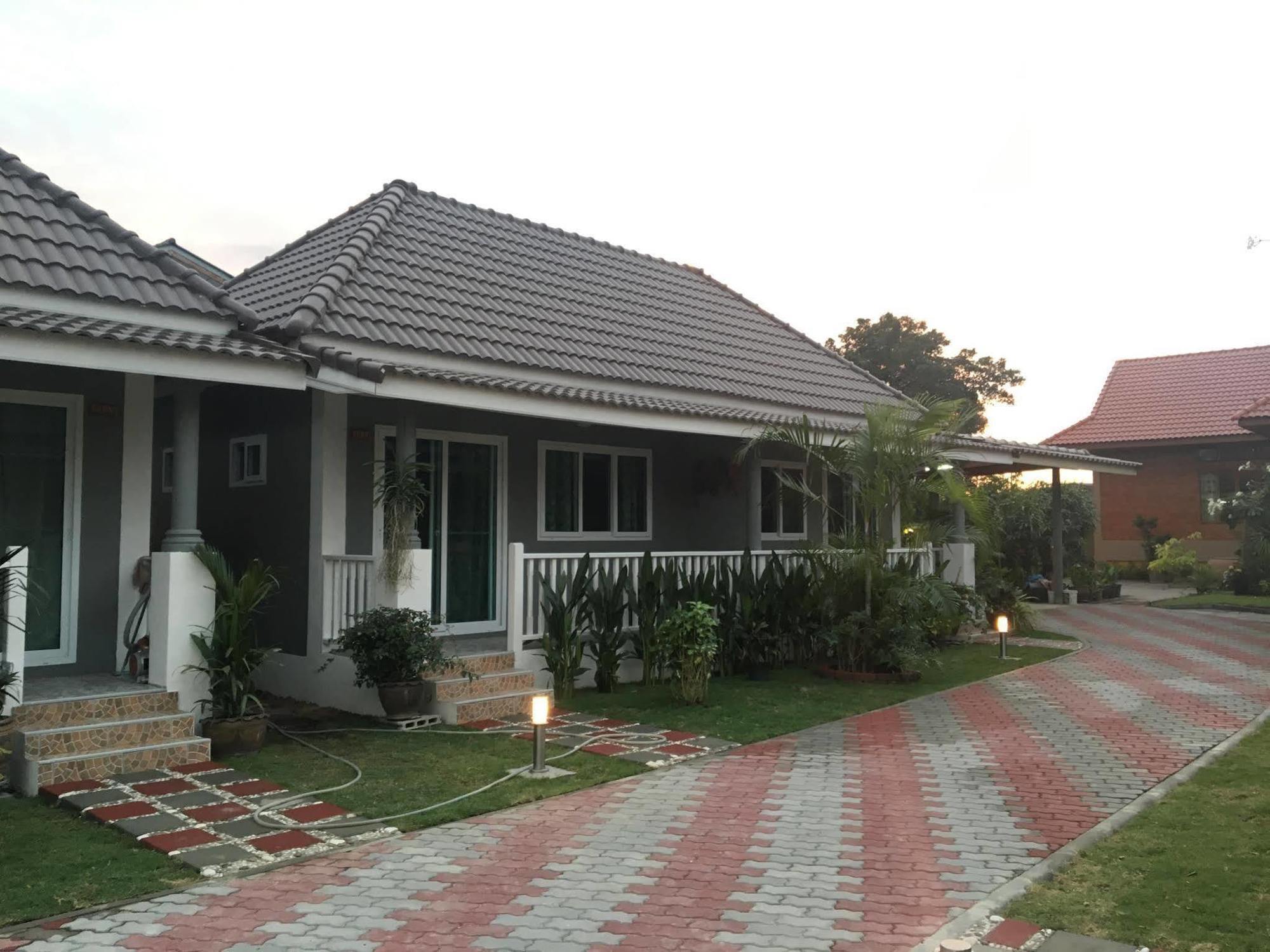 Baan Penny Otel Phra Nakhon Si Ayutthaya Dış mekan fotoğraf